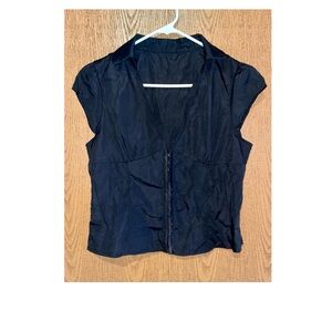 NWOT BEAUTIFUL CORSET TOP WITH COLLAR AND V NECK!